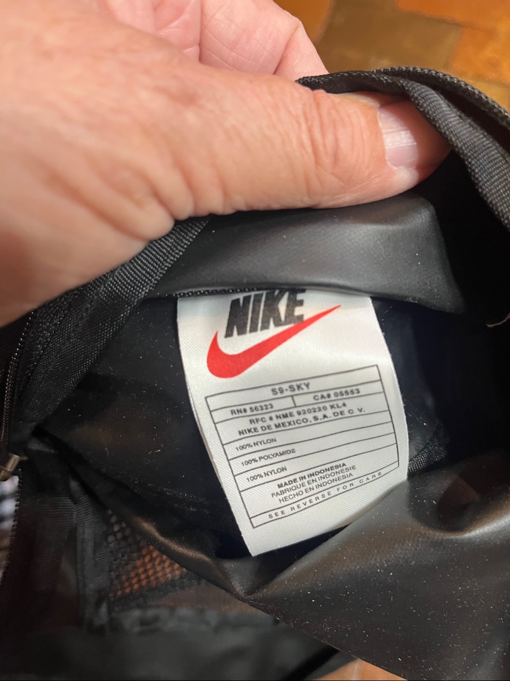 Nike Y2K black utility bag 13” X 10” X 4” 3084 - Picture 4 of 5